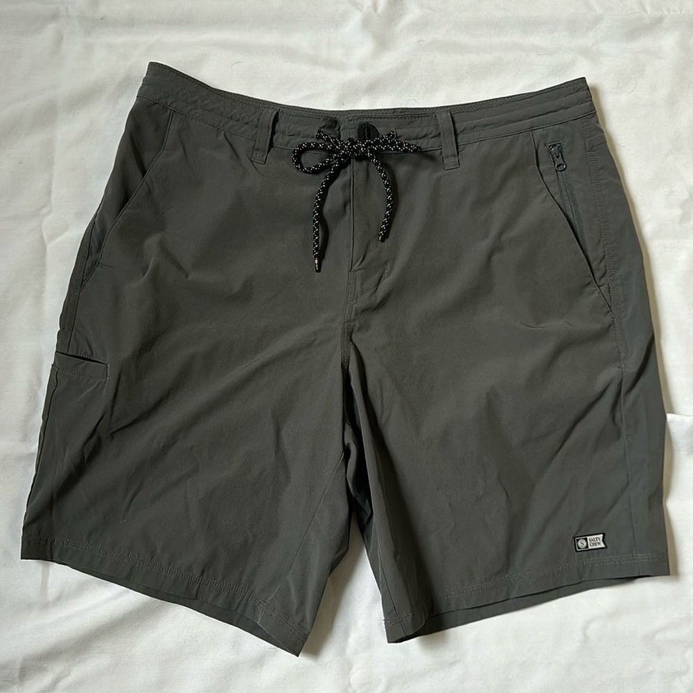 Men’s Salty Crew Hybrid shorts